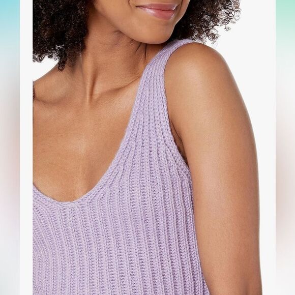 The Drop Women's Sylvie Double V-Neck Textured Rib Cropped sweater tank NWT - Picture 3 of 4